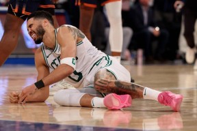 NBA季后赛今晚再迎强敌；费城76人门线救险；主帅态度：球迷炸锅；赛程密集仍需轮换的简单介绍-MK体育app